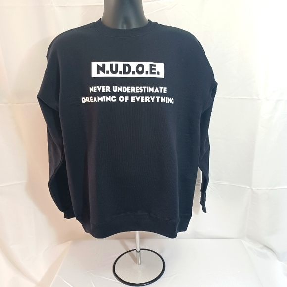 Custom branded apparel - Picture 2 of 4